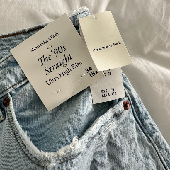 NWT Abercrombie High Rise 90s Relaxed Jean Size 18 - Picture 3 of 4